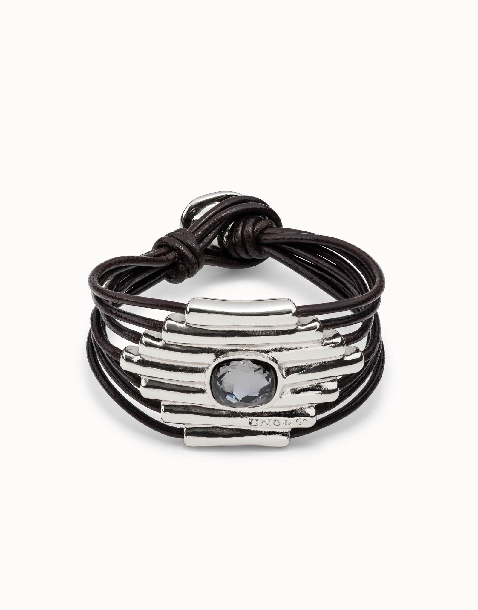 Bracelet Attached