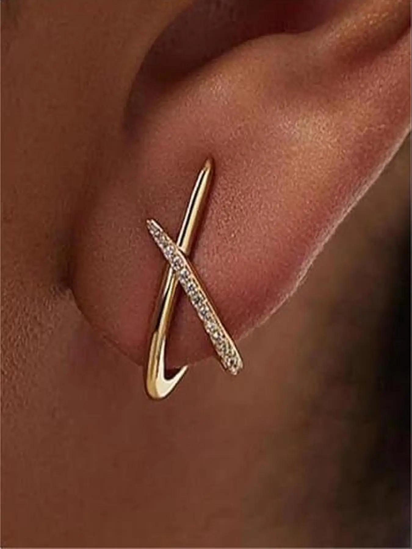 S925 Silver women's 14K Gold Earrings Fashion Earrings Elegant Earrings Simple Pure Cube Zirconia Diamond Gold Earrings Anti-allergic Earrings Ladies