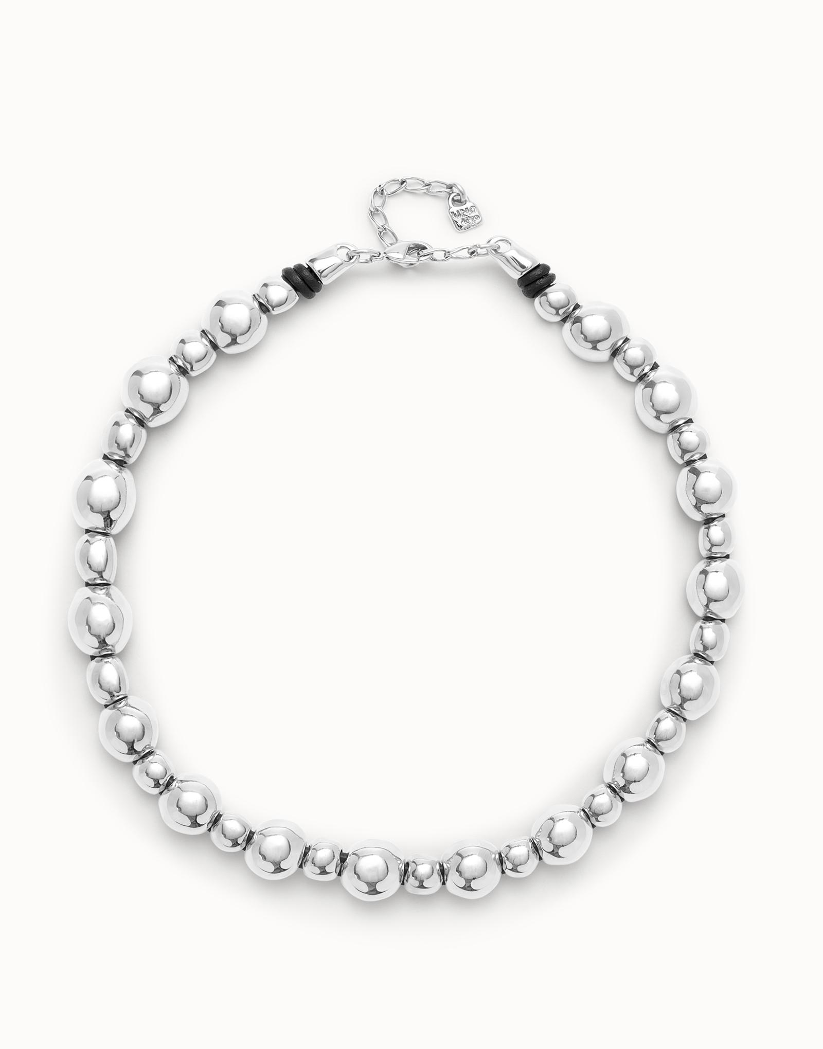 Beaded short necklace