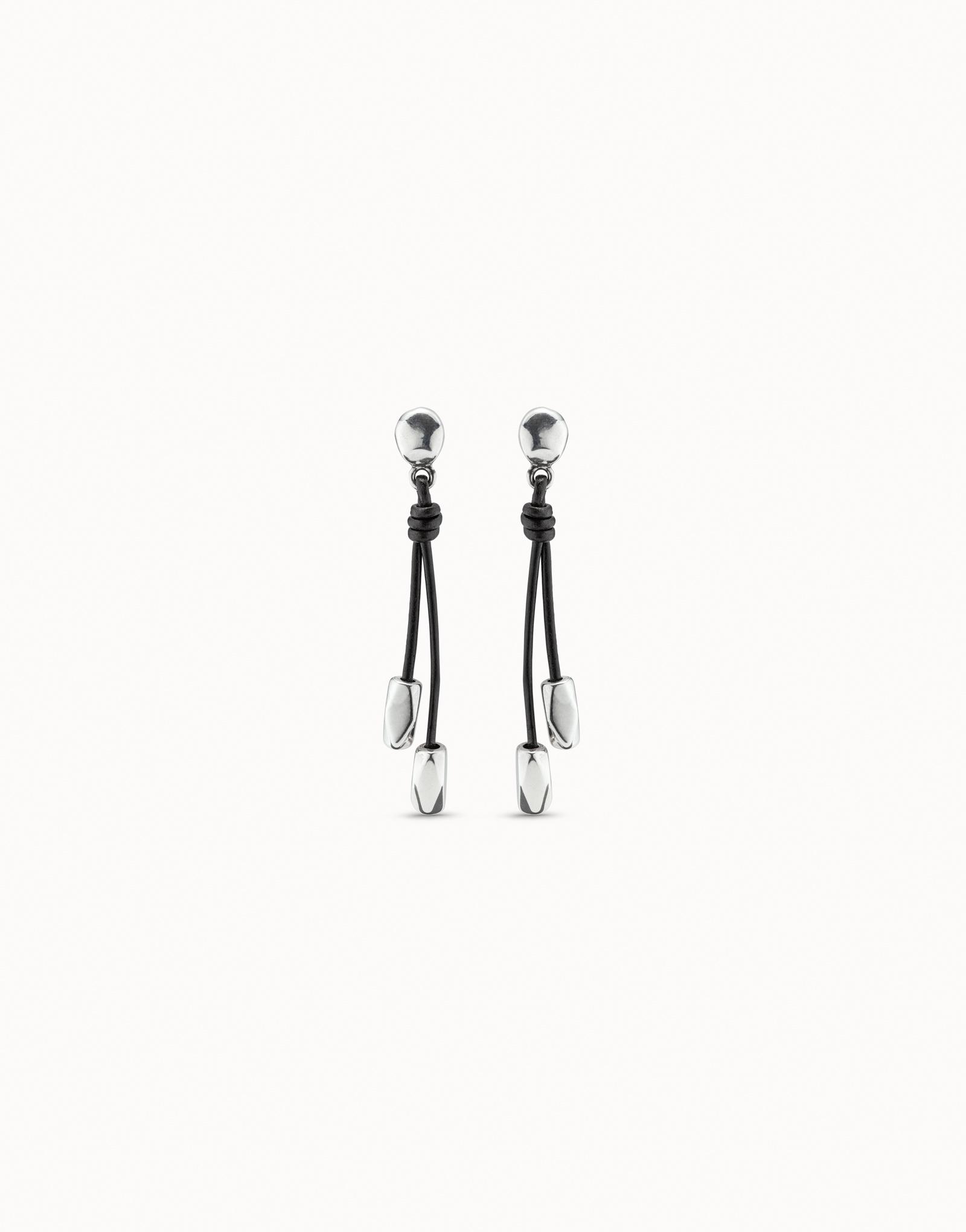 Drop leather earrings