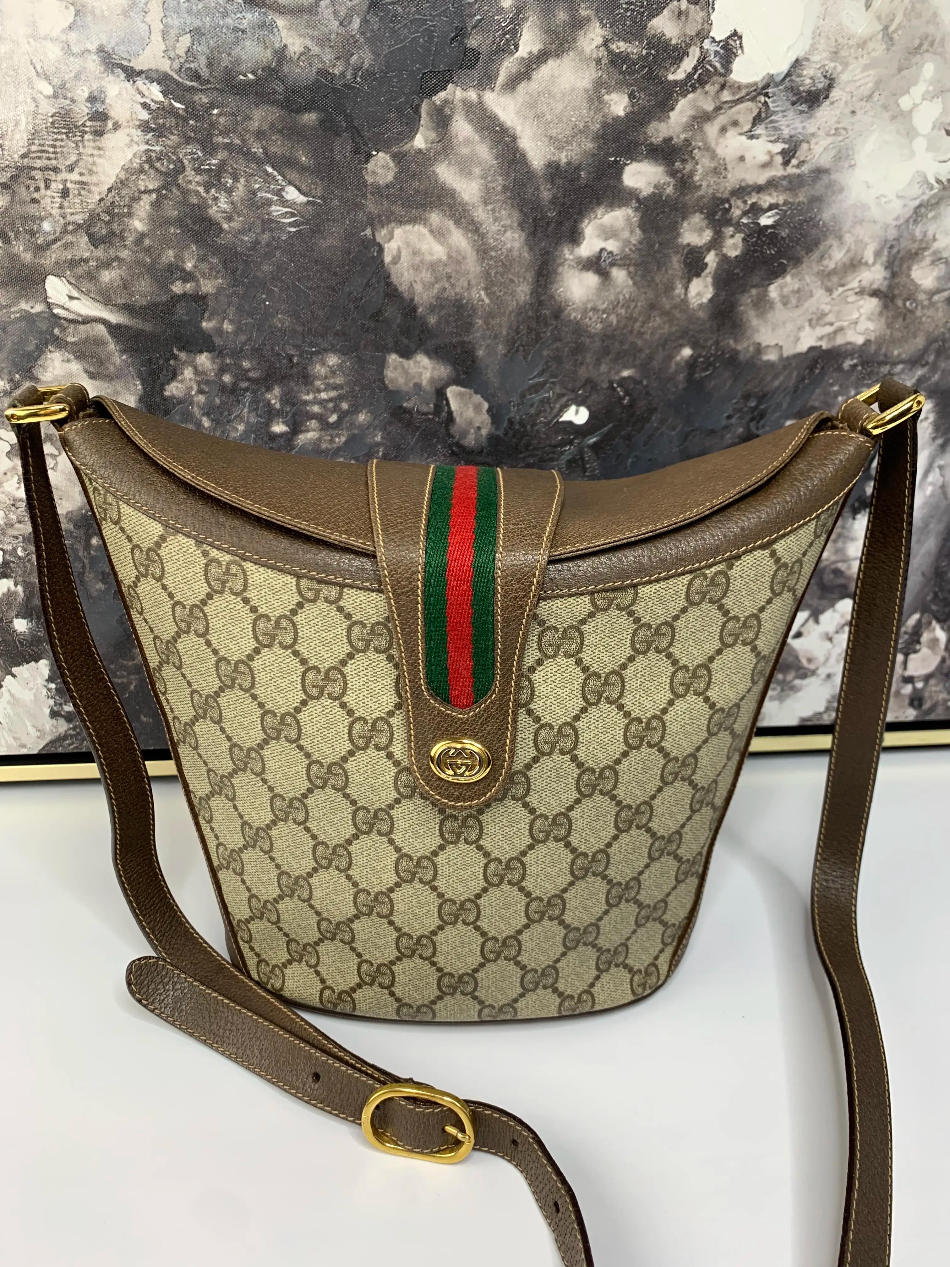 Pre-owned GUCCI canvas Crossbody Bags Sherry Line Bucket Crossbody